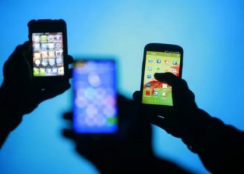 Tuleeko venyvistä näytöistä pian uusi vaihe free-form-näyttöjen menestyksen jälkeen älypuhelinalalla?